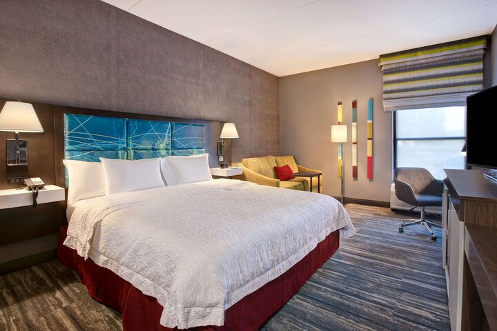 Room 6 of 42