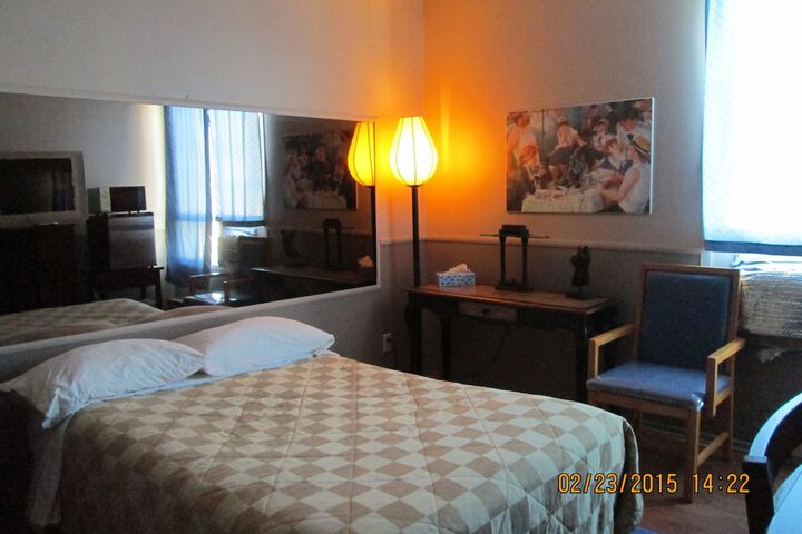 Room 18 of 22