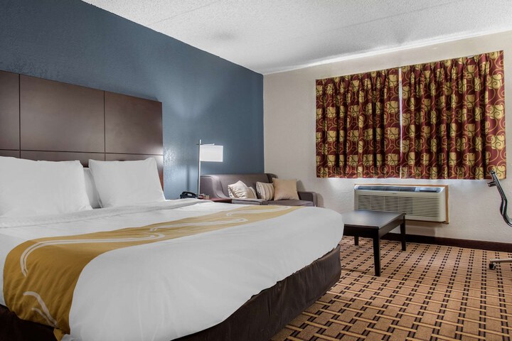 Room 40 of 64