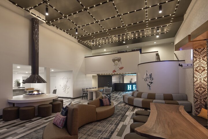 Hotel Interior 10 of 33