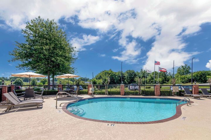 Pool 4 of 42