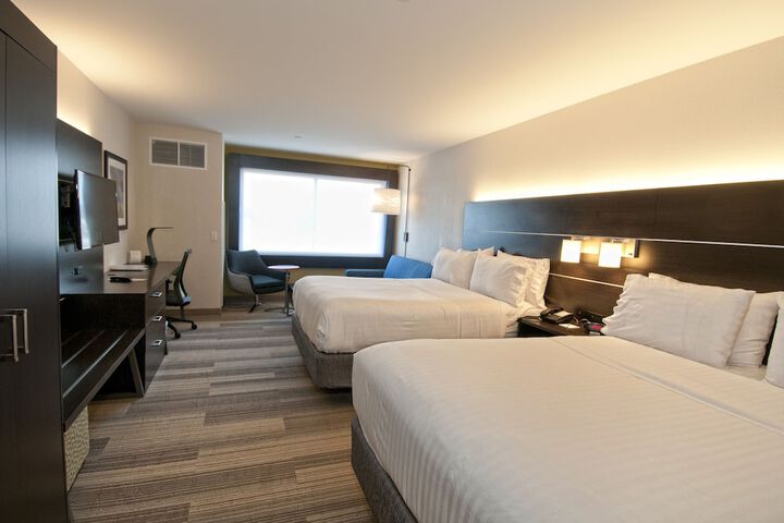 Room 12 of 35