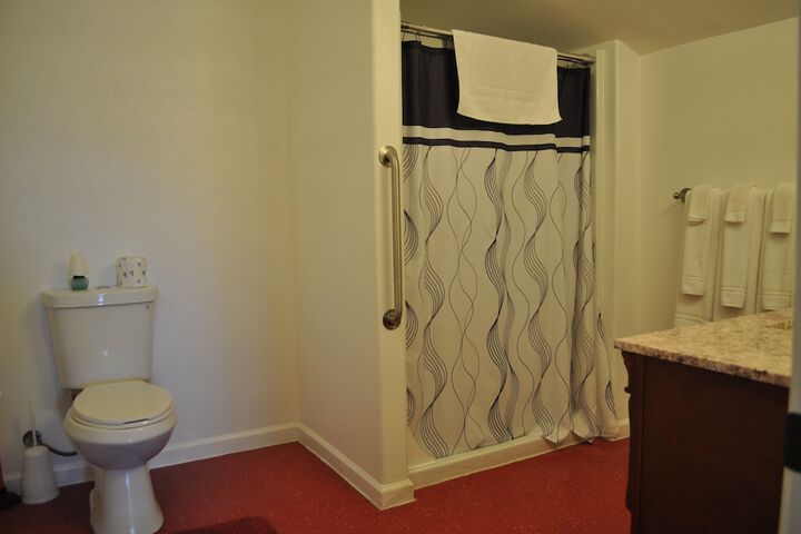 Room 110 of 124