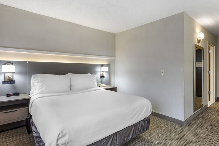 Room 17 of 22