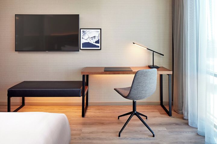 Room 34 of 61