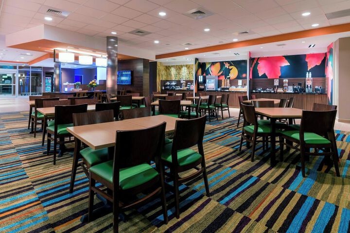 Fairfield Inn & Suites Boston Marlborough / Apex Center