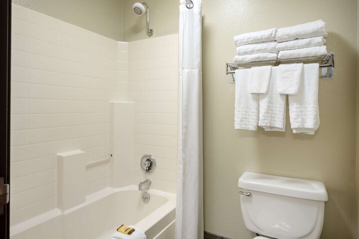 Room 7 of 36
