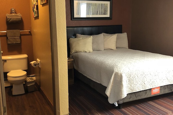 Room 30 of 44