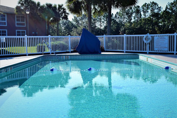 Pool 11 of 61