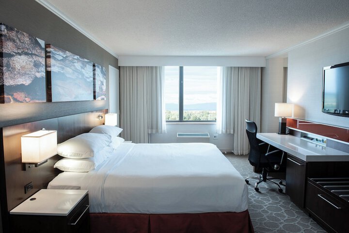 Room 28 of 46