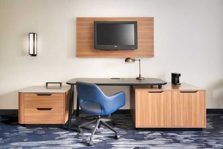 Room 10 of 31