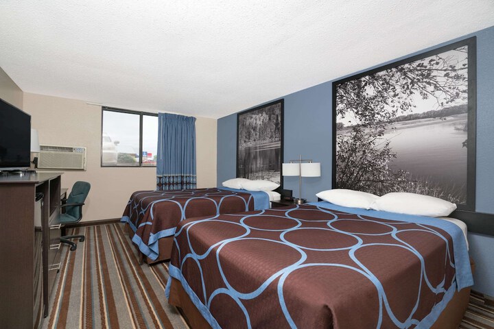 Room 9 of 9
