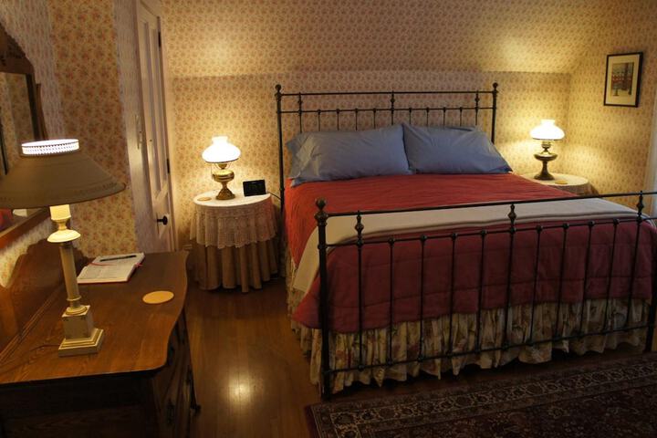 Room 16 of 36