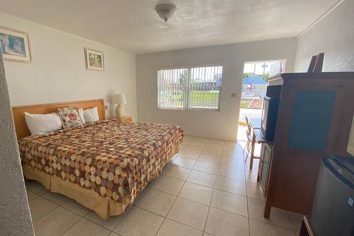 Room 6 of 6