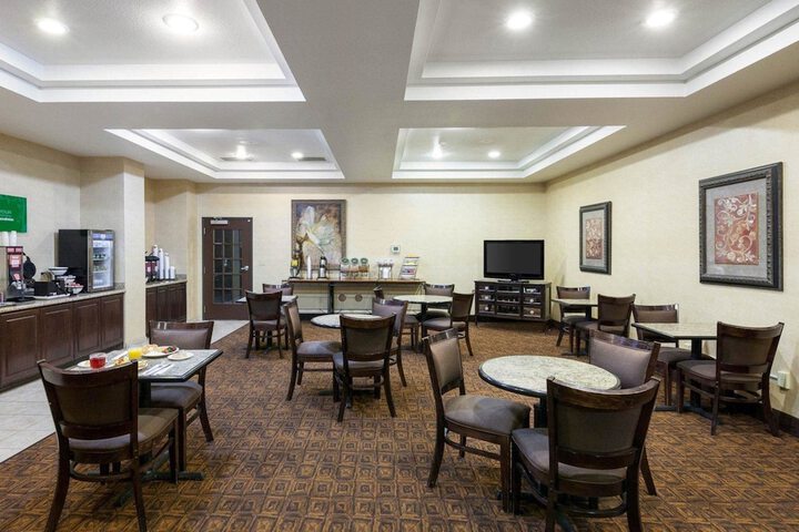 Comfort Inn & Suites Regional Medical Center