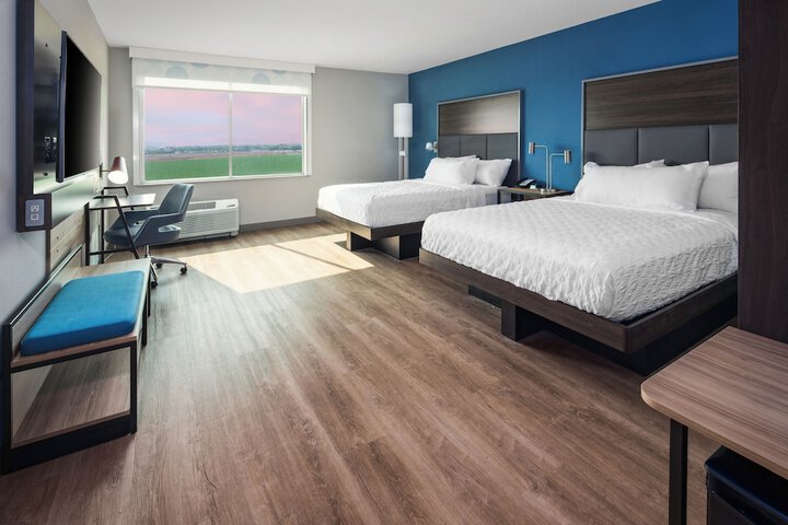 Room 30 of 40