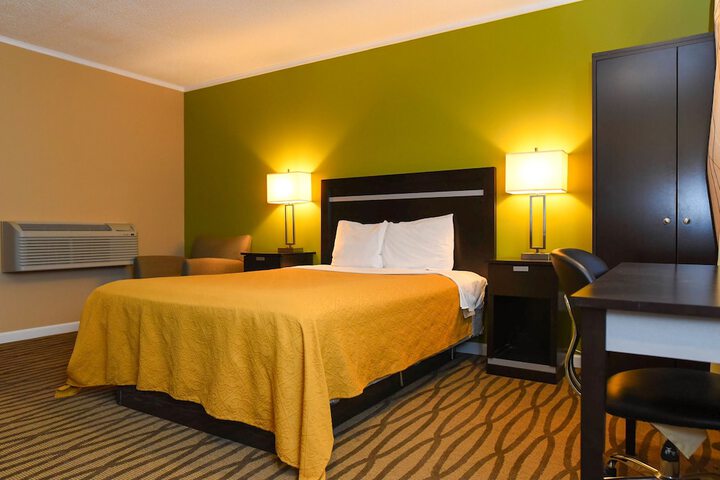 Room 3 of 11