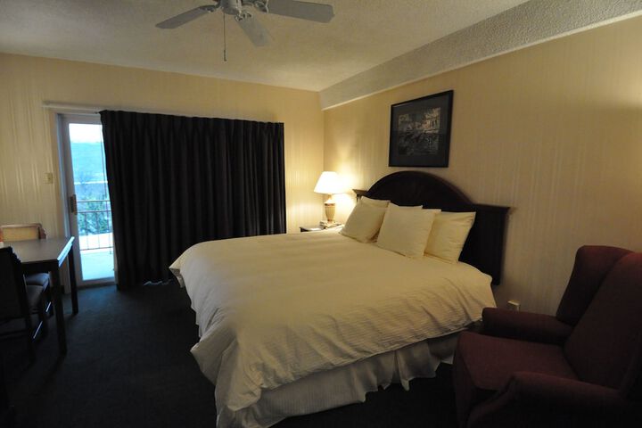 Room 15 of 35