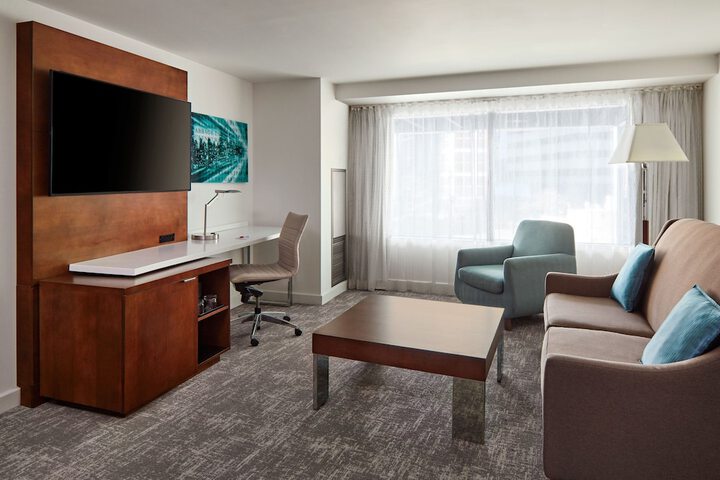 Room 25 of 76