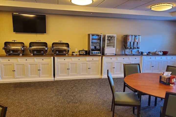 Clarion Hotel & Suites Williston