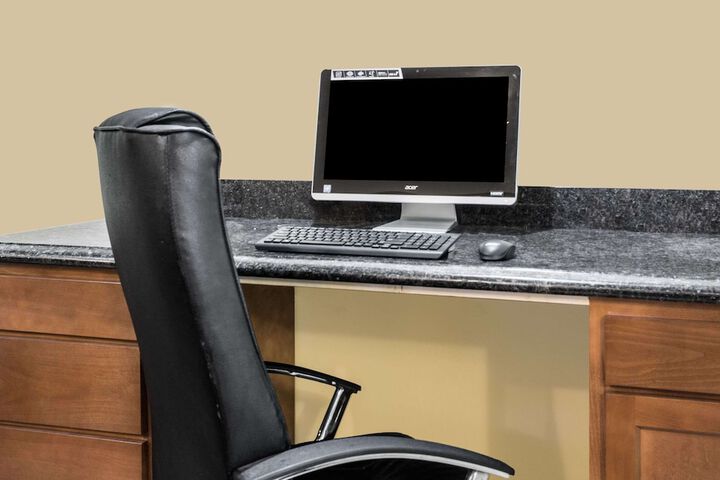 Business Center 37 of 37