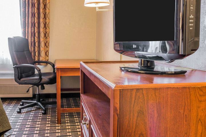Quality Inn Grand Rapids North