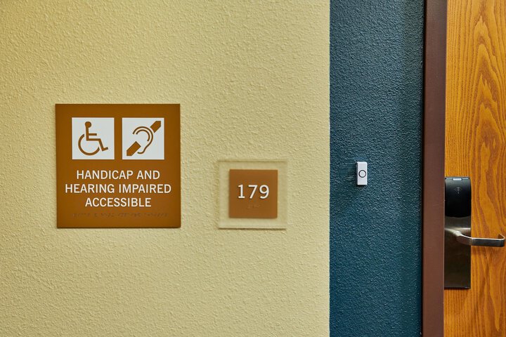 Room 35 of 62