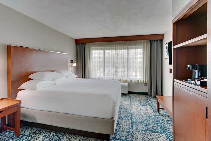 Room 26 of 53