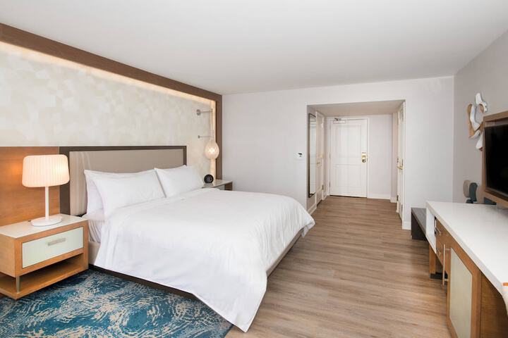 Renaissance Newport Beach Hotel