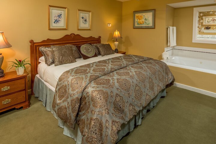 Goldmoor Inn