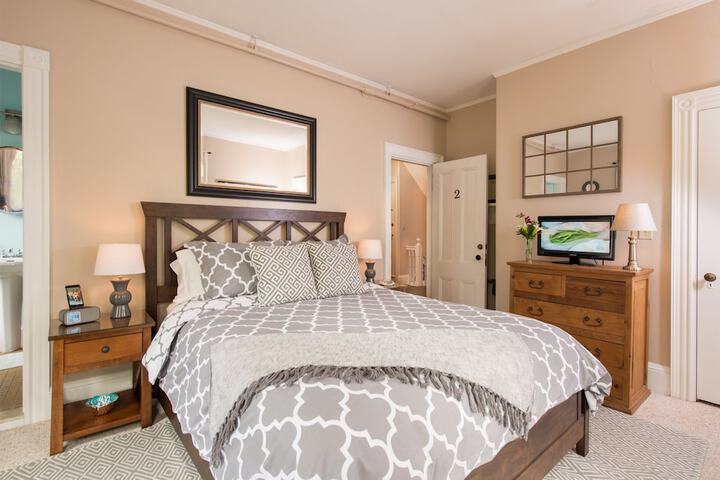 Room 12 of 36