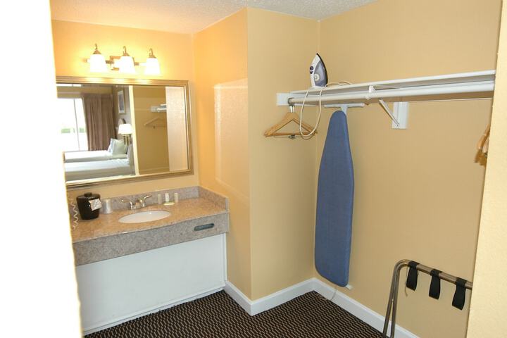 Room 52 of 78