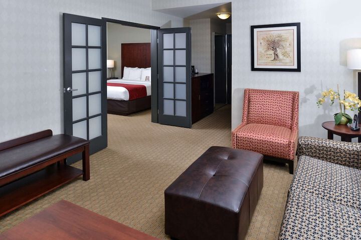 Room 25 of 74
