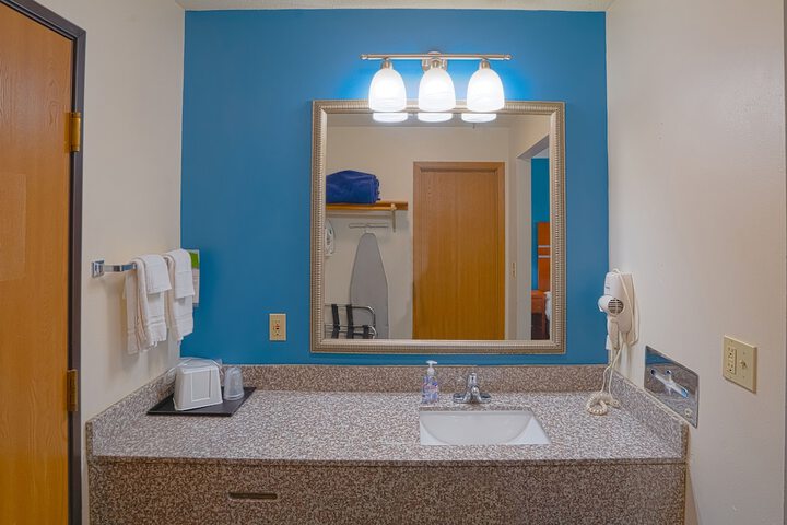 OYO Hotel Redwood Falls near Jackpot Casino