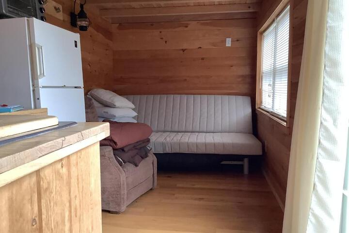 Lakeside Tiny Cozy Retreat