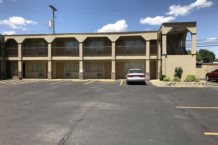 Hotel 10 of 51