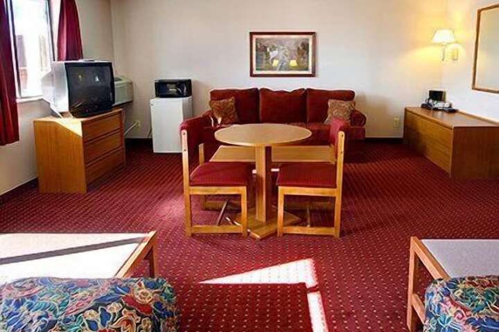 Room 16 of 32