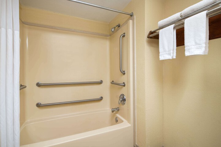 Room 14 of 15