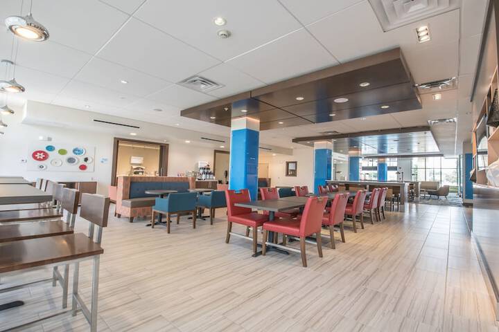 Holiday Inn Express & Suites-Dripping Springs - Austin Area by IHG