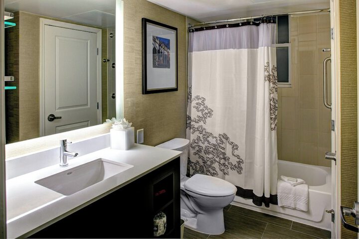 Room 14 of 26