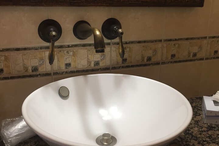 Room 75 of 221