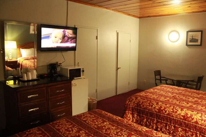 Room 25 of 39