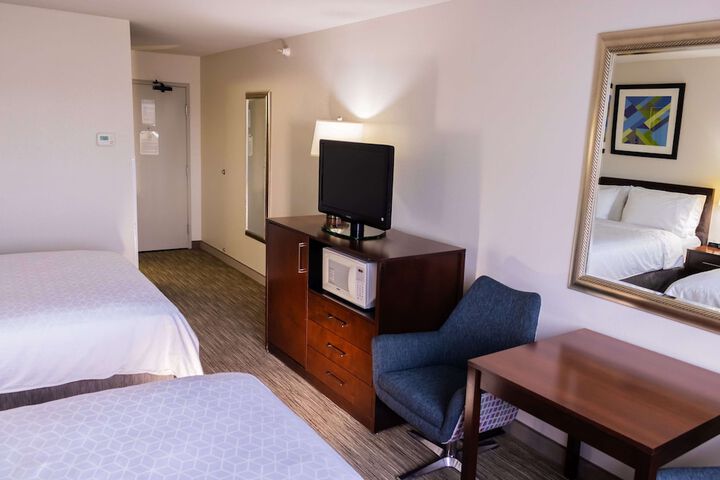Room 14 of 38