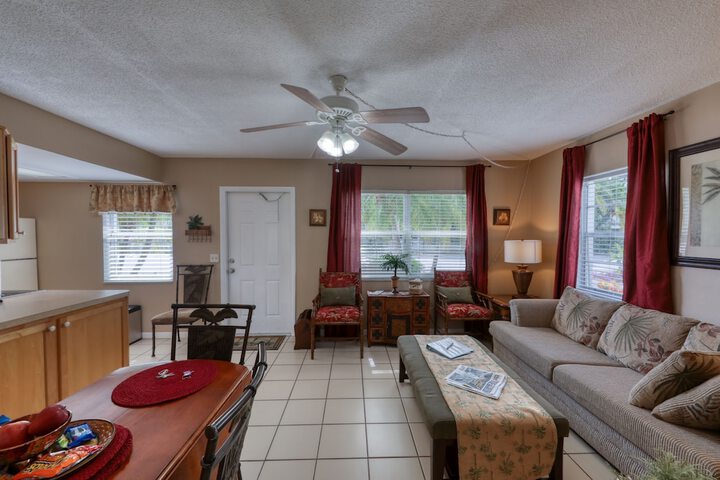 BeachTrail Lodging