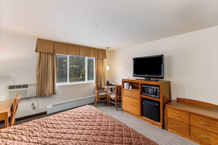Breeze Inn