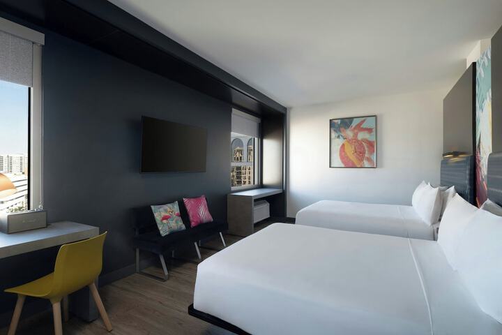 Room 12 of 43