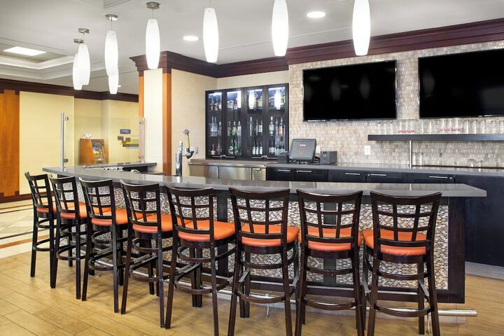 Fairfield Inn and Suites by Marriott Toronto Airport