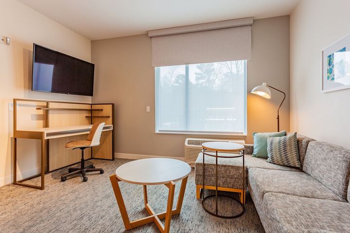 Room 35 of 82