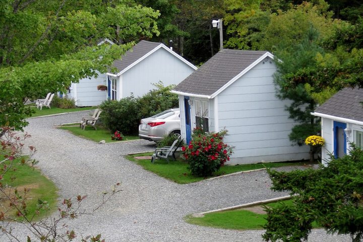 Isleview Motel and Cottages