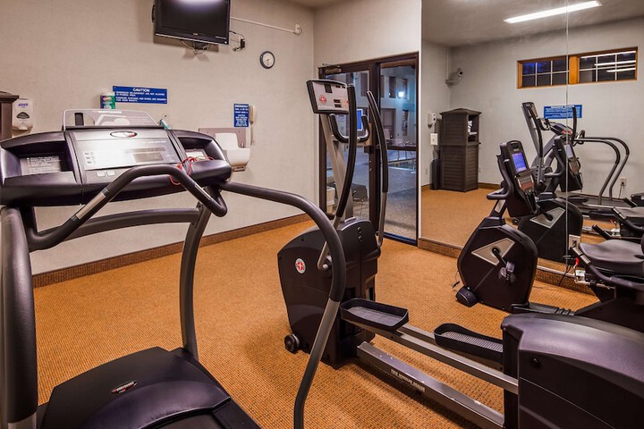 Best Western Golden Spike Inn & Suites